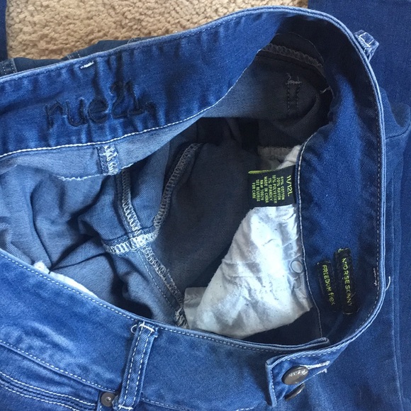 Rue 21 Mid Rise Skinny Freedom Flex 11/12 L Jean - Picture 3 of 6